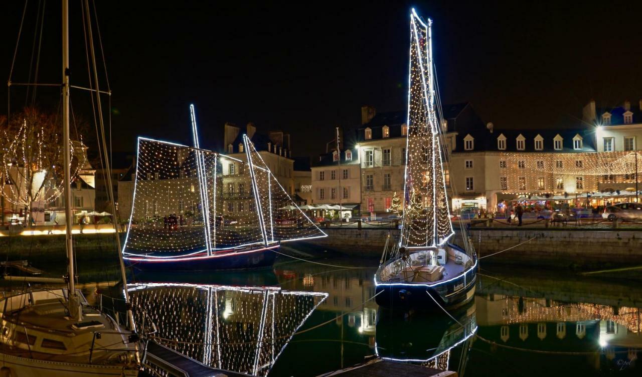 T2 Parking A Reserver Wi-Fi 10' A Pied Du Port Vannes Buitenkant foto